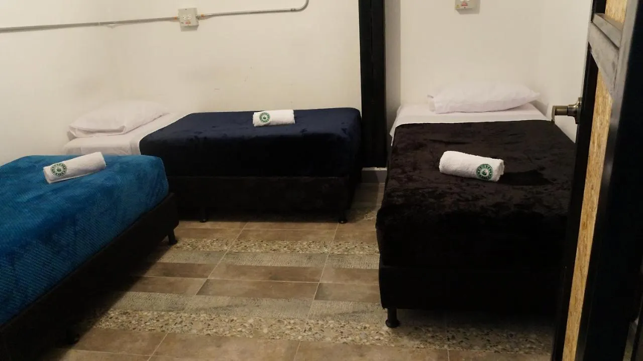Nativo Hostel Medellin 0*,  Colombia